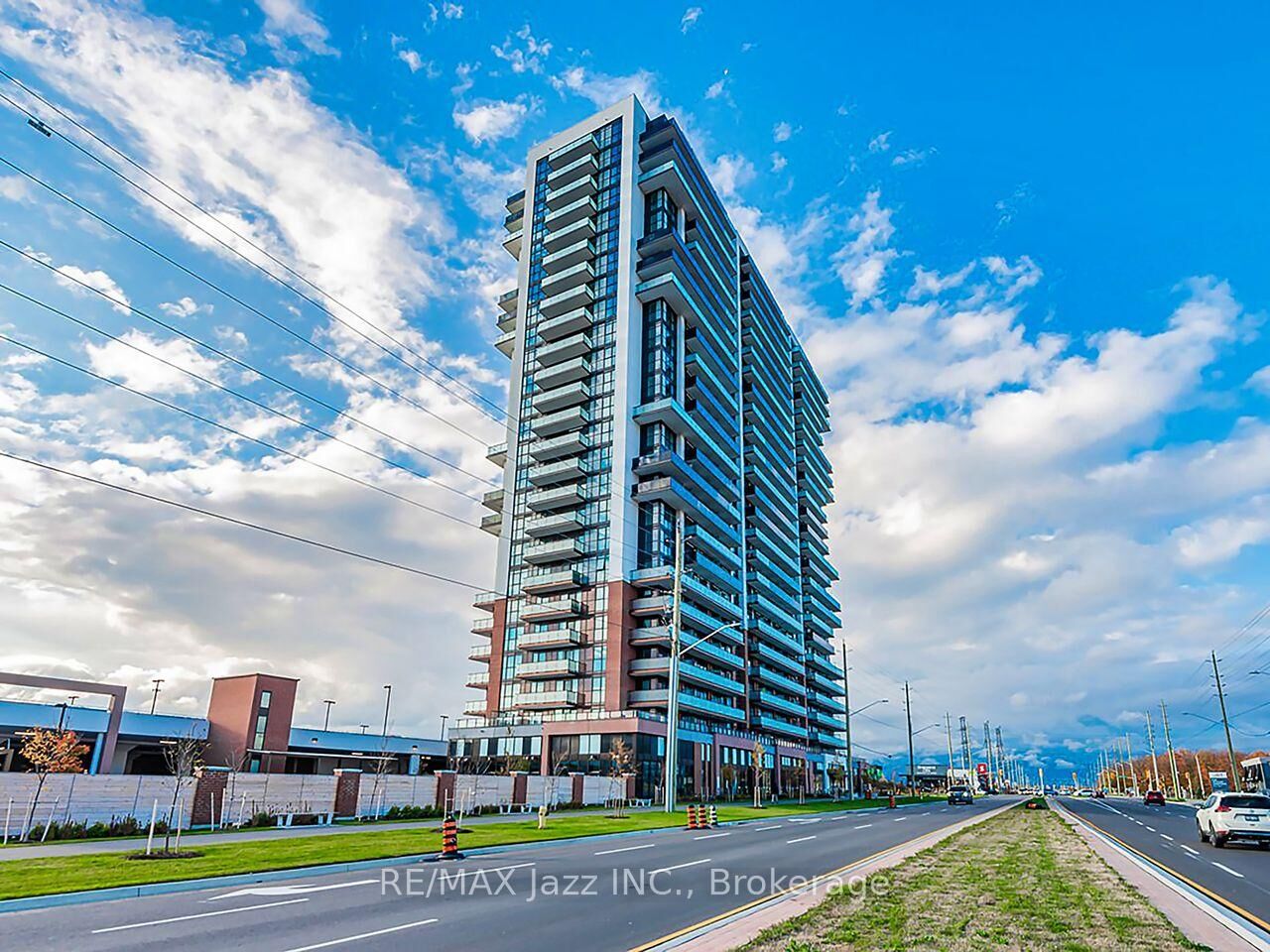 Property Photo:  2550 Simcoe Street N 2001  ON L1L 0R5 