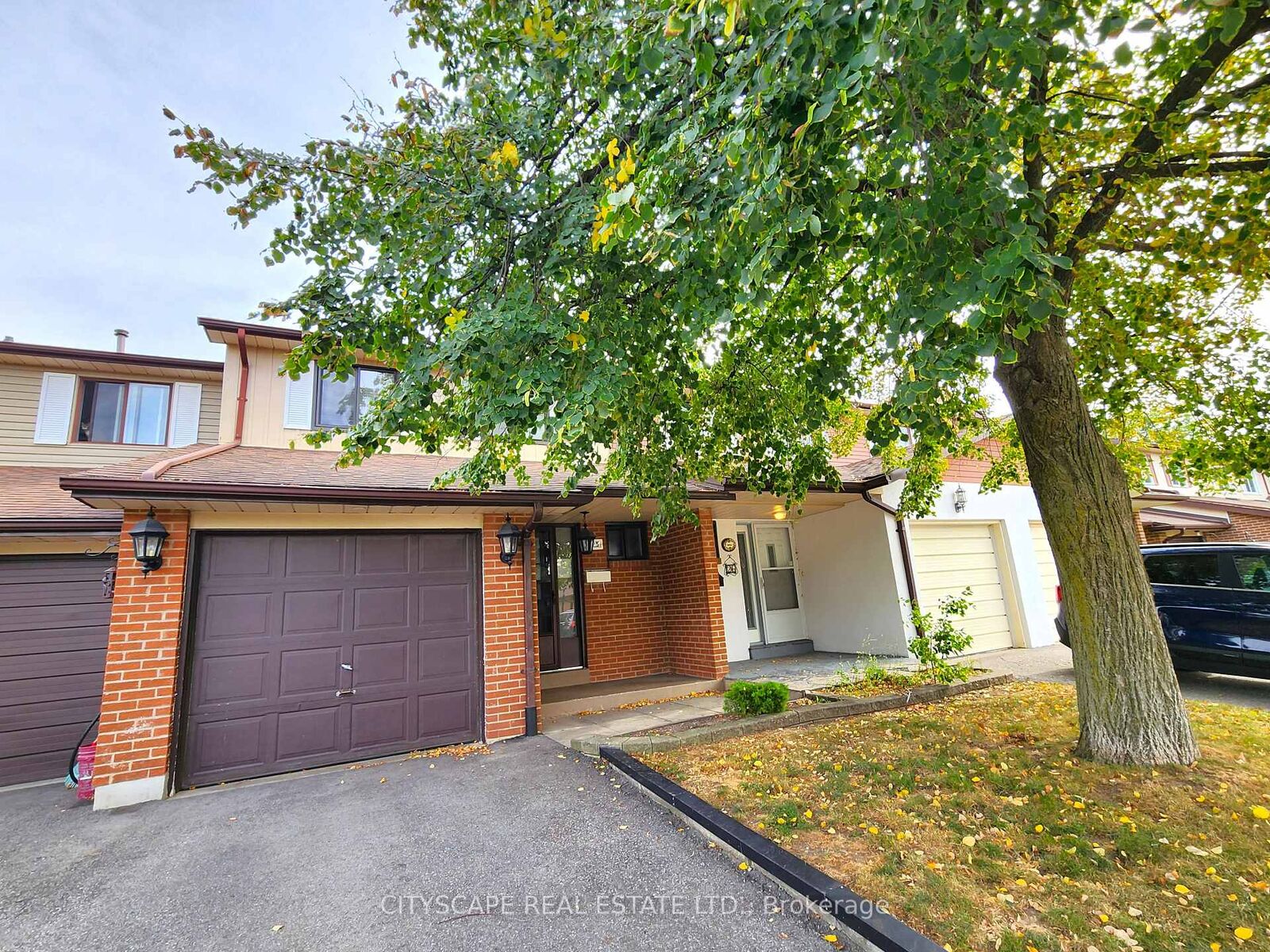Property Photo:  25 Baronwood Court 25  ON L6V 3H6 