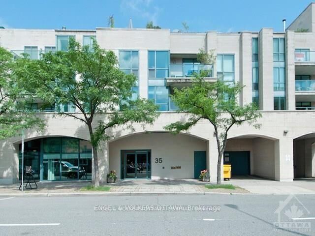 Property Photo:  35 Murray Street 212  ON K1N 9M5 