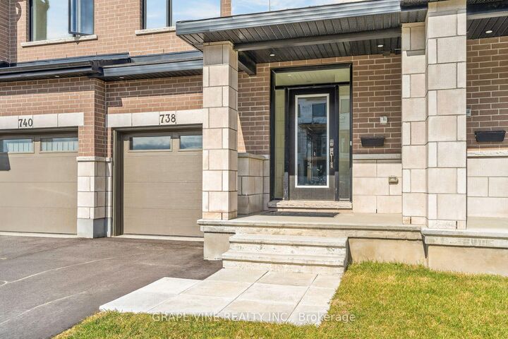 Property Photo:  738 Caminar Terrace  ON K2M 0N7 