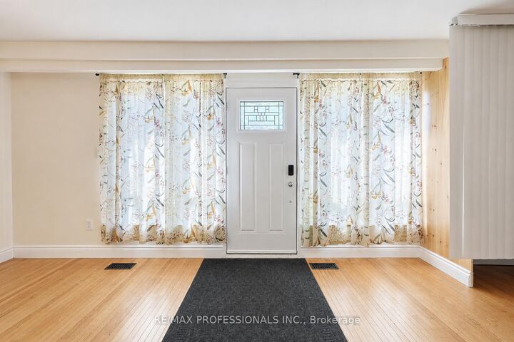 Property Photo: 160 Carsbrooke Road 20 ON M9C 1G9