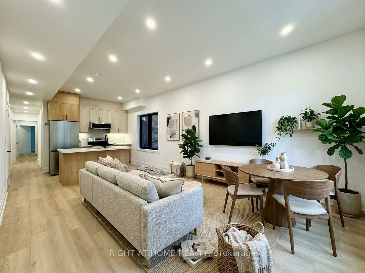Property Photo:  151 Gledhill Avenue #2  ON M4C 5L1 