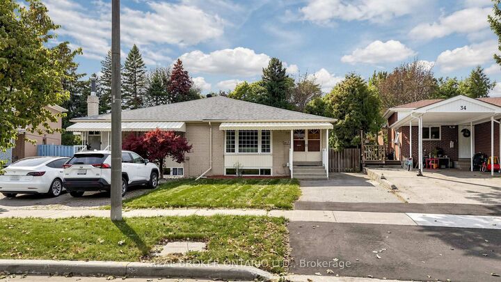 Property Photo:  32 Cairnside Crescent  ON M2J 3M8 