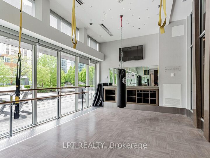 Property Photo:  88 Sheppard Avenue E 1004  ON M2N 6Y2 