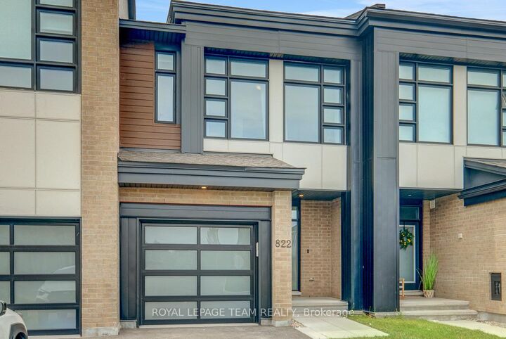 Property Photo: 822 Chipping Circle ON K4M 0E7