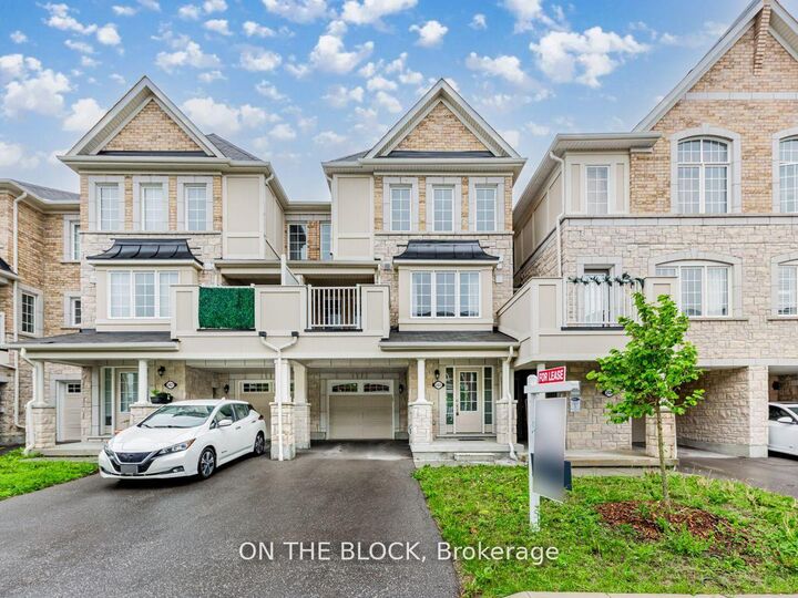 Property Photo:  2425 Fall Harvest Crescent  ON L1X 0G1 