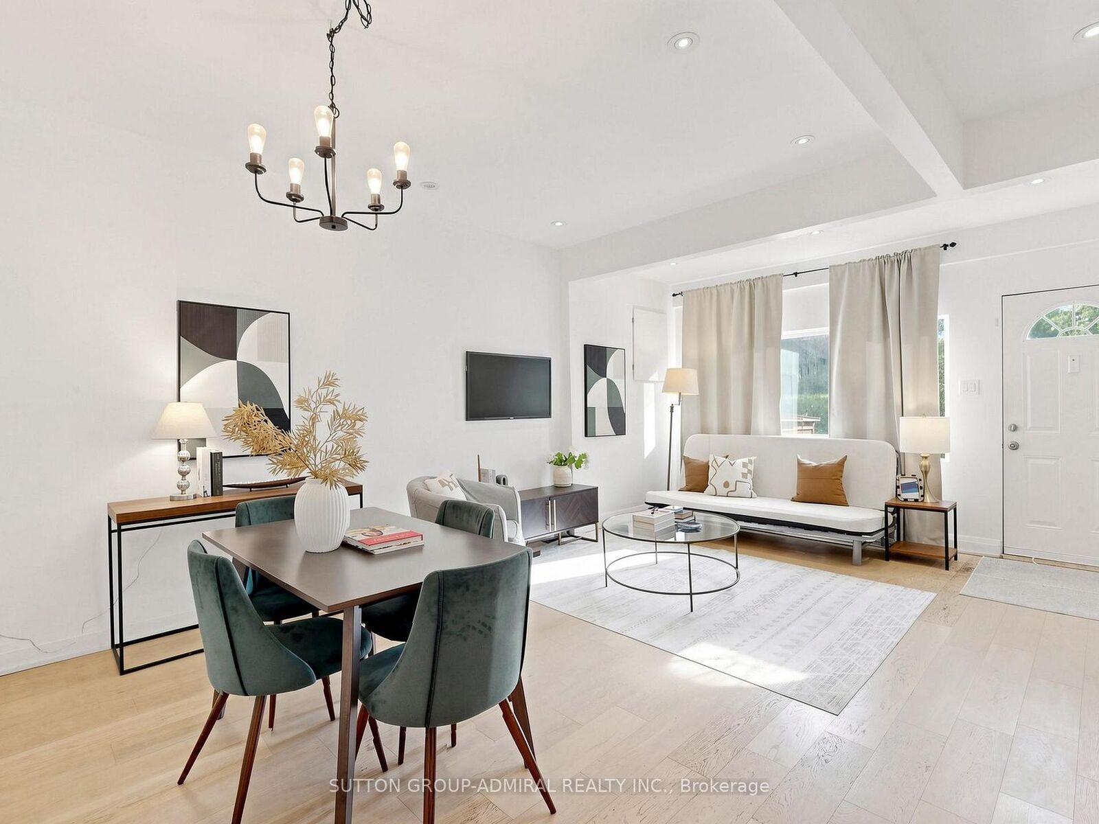 Property Photo:  275 Victoria Park Avenue  ON M4E 3S6 