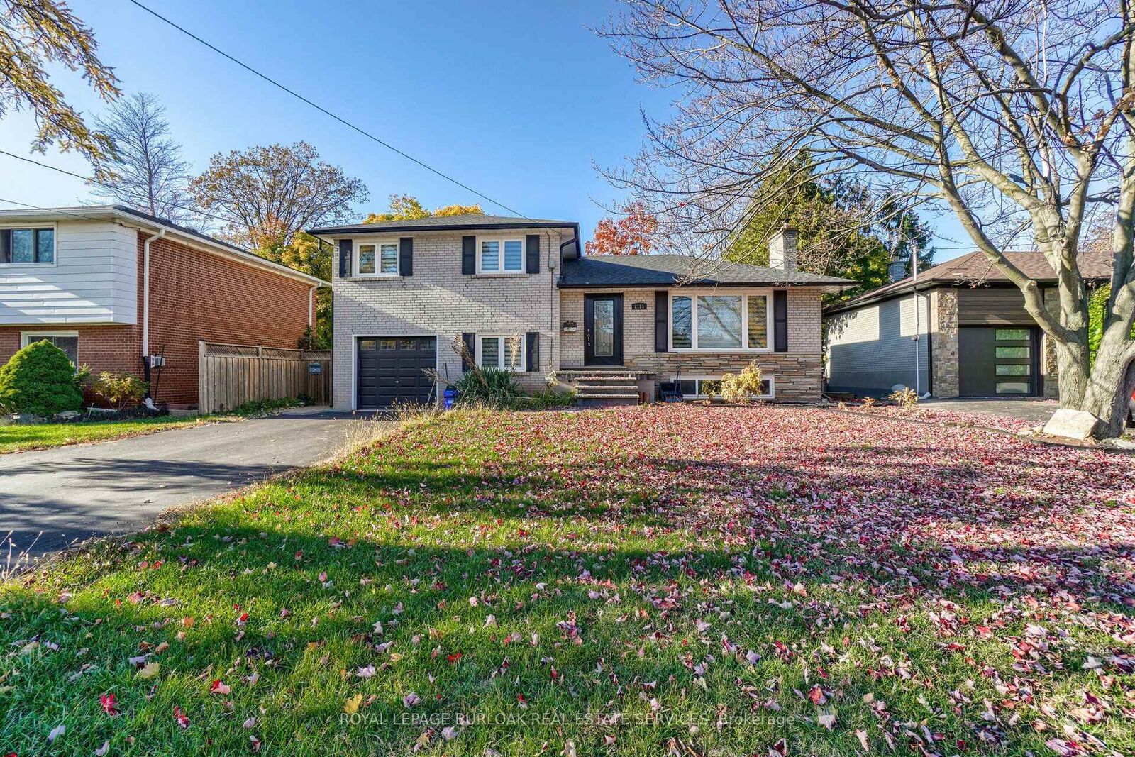 Property Photo:  2121 Bridge Road  ON L6L 2E8 