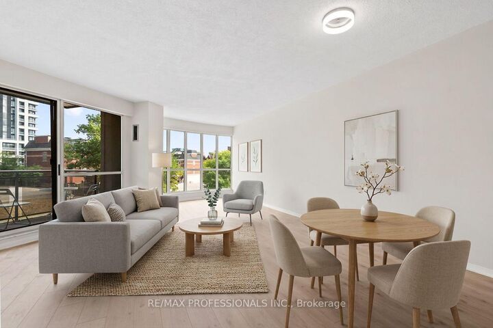 Property Photo:  2511 Lakeshore Road W 311  ON L6L 6L9 