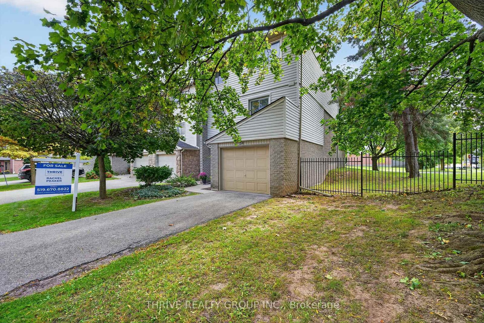 Property Photo:  300 Sandringham Crescent 34  ON N6C 5B4 