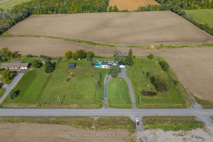 Property Photo:  1696 Storey Street  ON K0H 1G0 