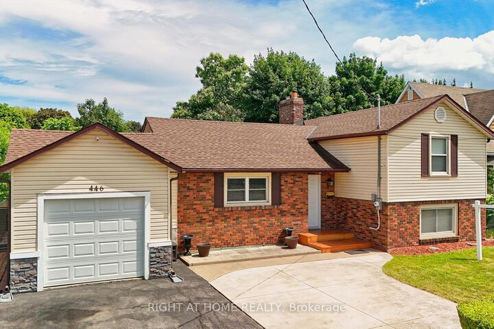 Property Photo:  446 Geneva Street  ON L2N 2H3 