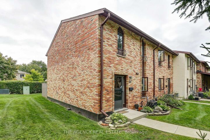 Property Photo:  195 Millbank Drive  ON N6C 4V9 