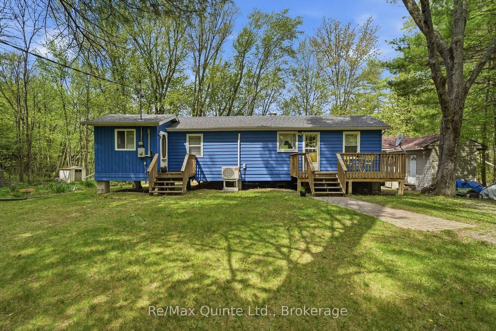 Property Photo:  122 Cottage Lane  ON K0K 3J0 