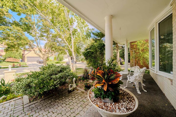 Photo de la propriété: 39 Apollo Drive ON M3B 2G9