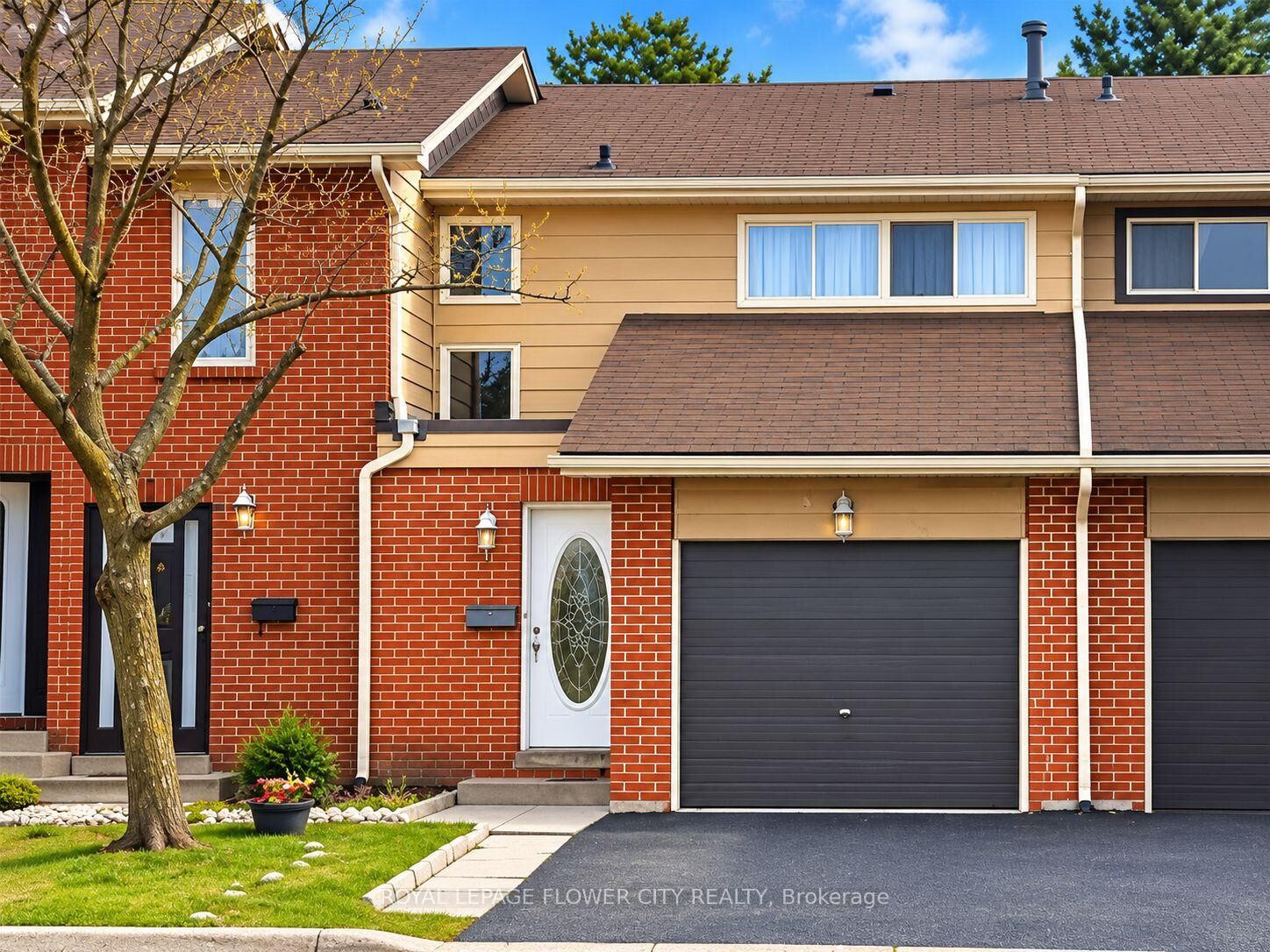 Property Photo:  5 Foster Crescent 5  ON L6V 3M7 