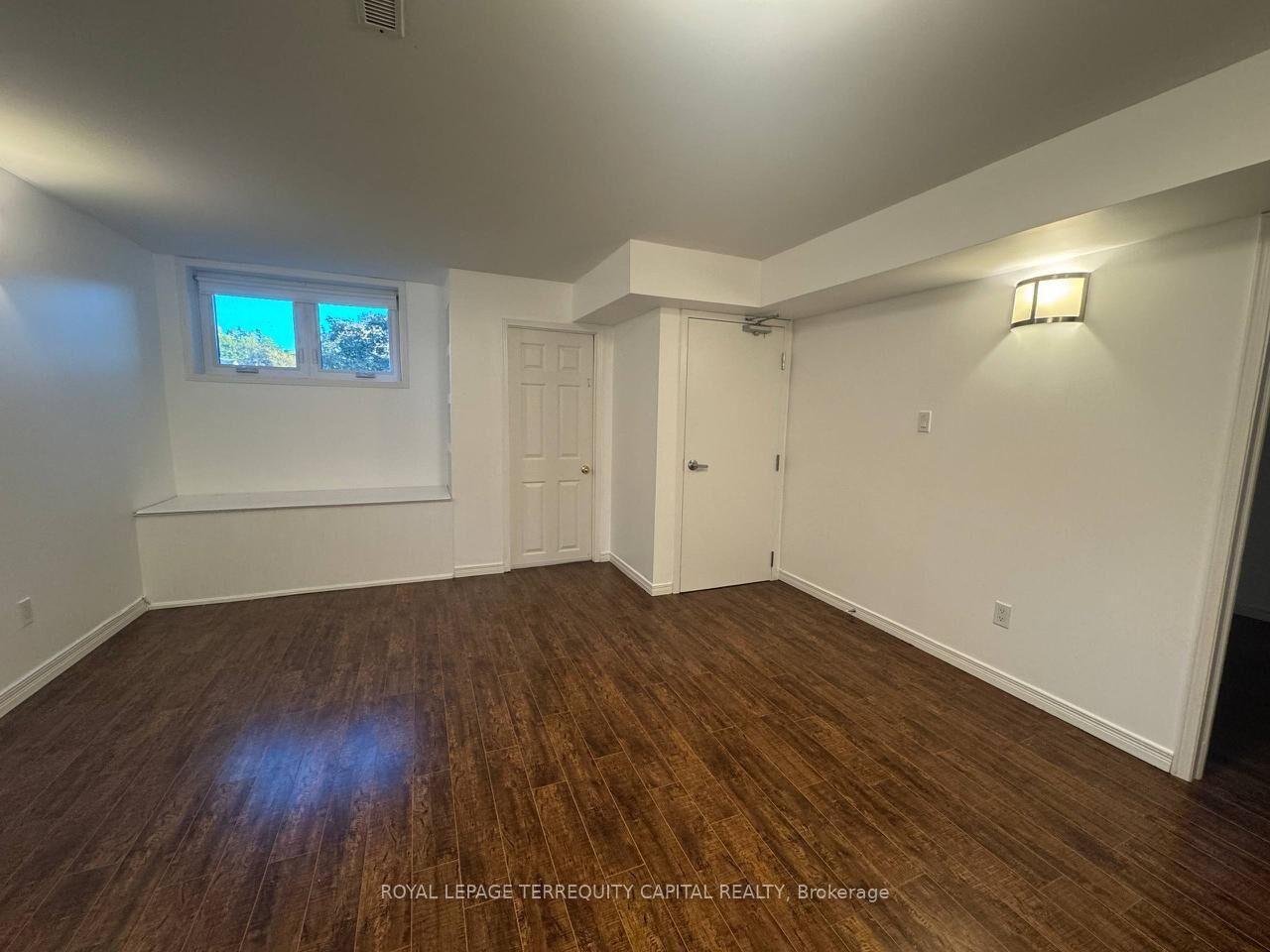Property Photo:  64 Copeman Crescent Lower  ON L4N 8B4 