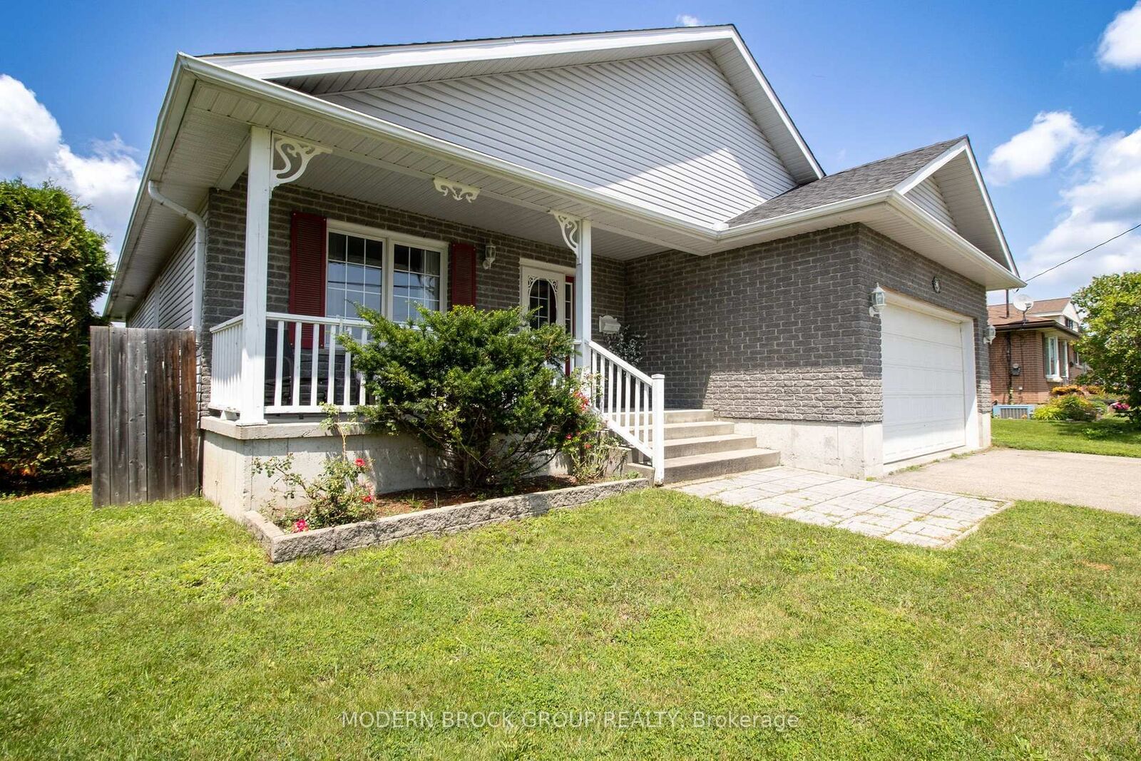 Property Photo:  36 Hillcrest Drive  ON K6V 3J4 