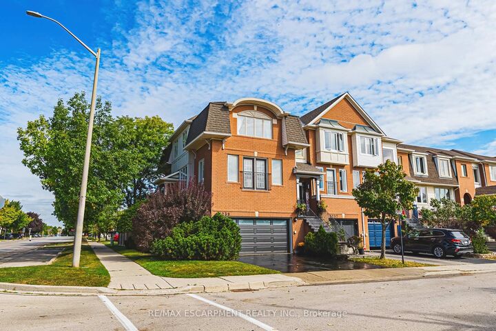 Property Photo:  2239 Prescott Place  ON L7L 6L3 