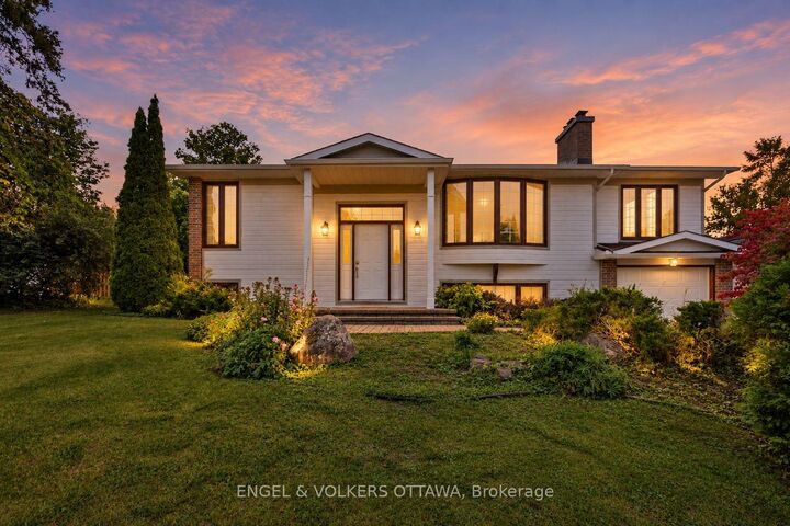 Property Photo:  5293 McLean Crescent  ON K4M 1G1 
