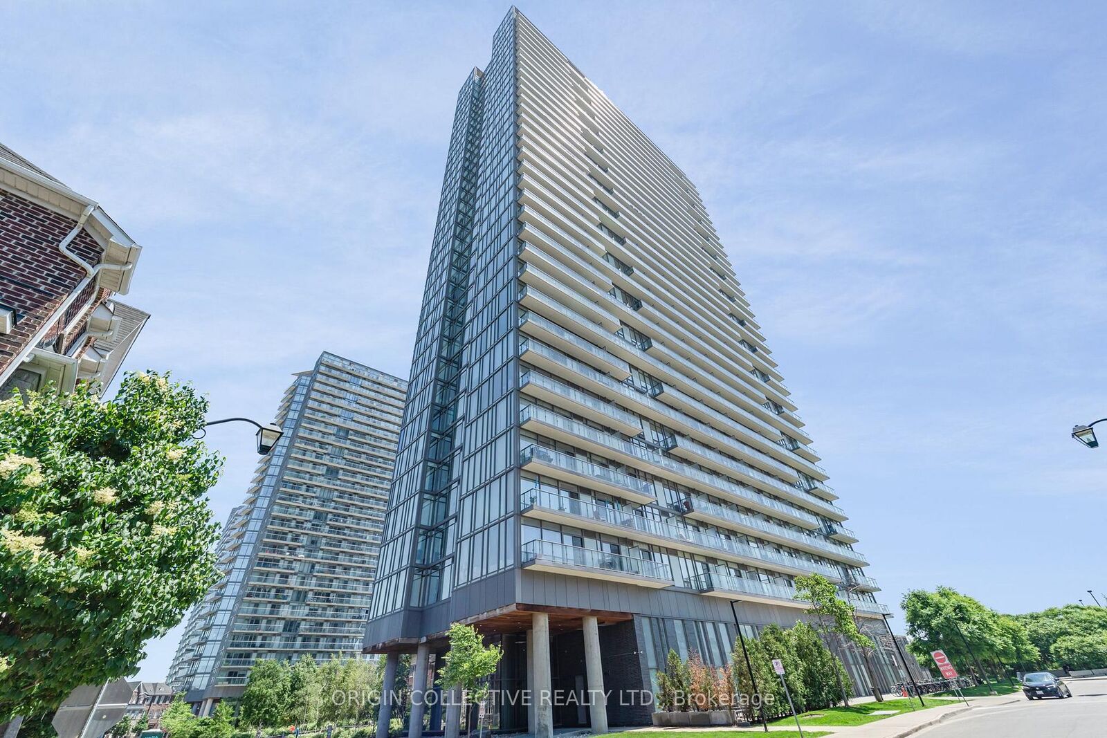 Property Photo:  105 The Queensway Avenue 302  ON M6S 5B5 