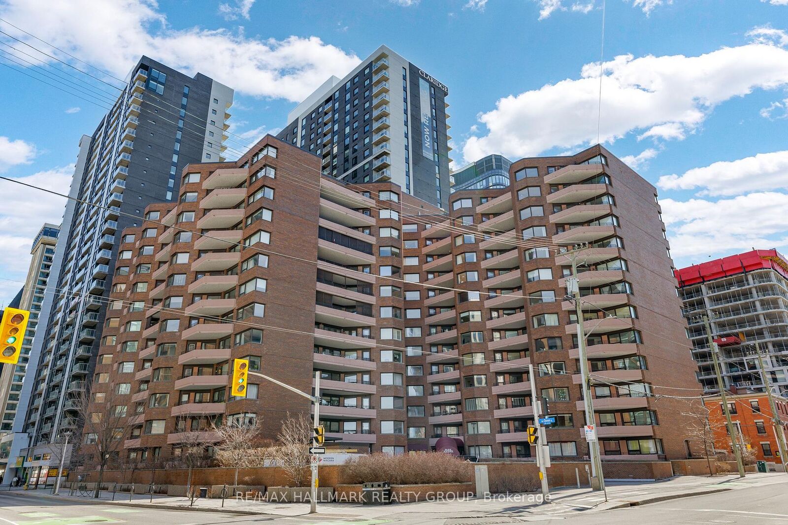 Property Photo:  151 Bay Street 810  ON K1R 7T2 