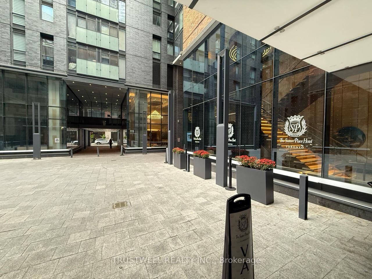 Property Photo: 115 Blue Jays Way 3512 ON M5V 3T3