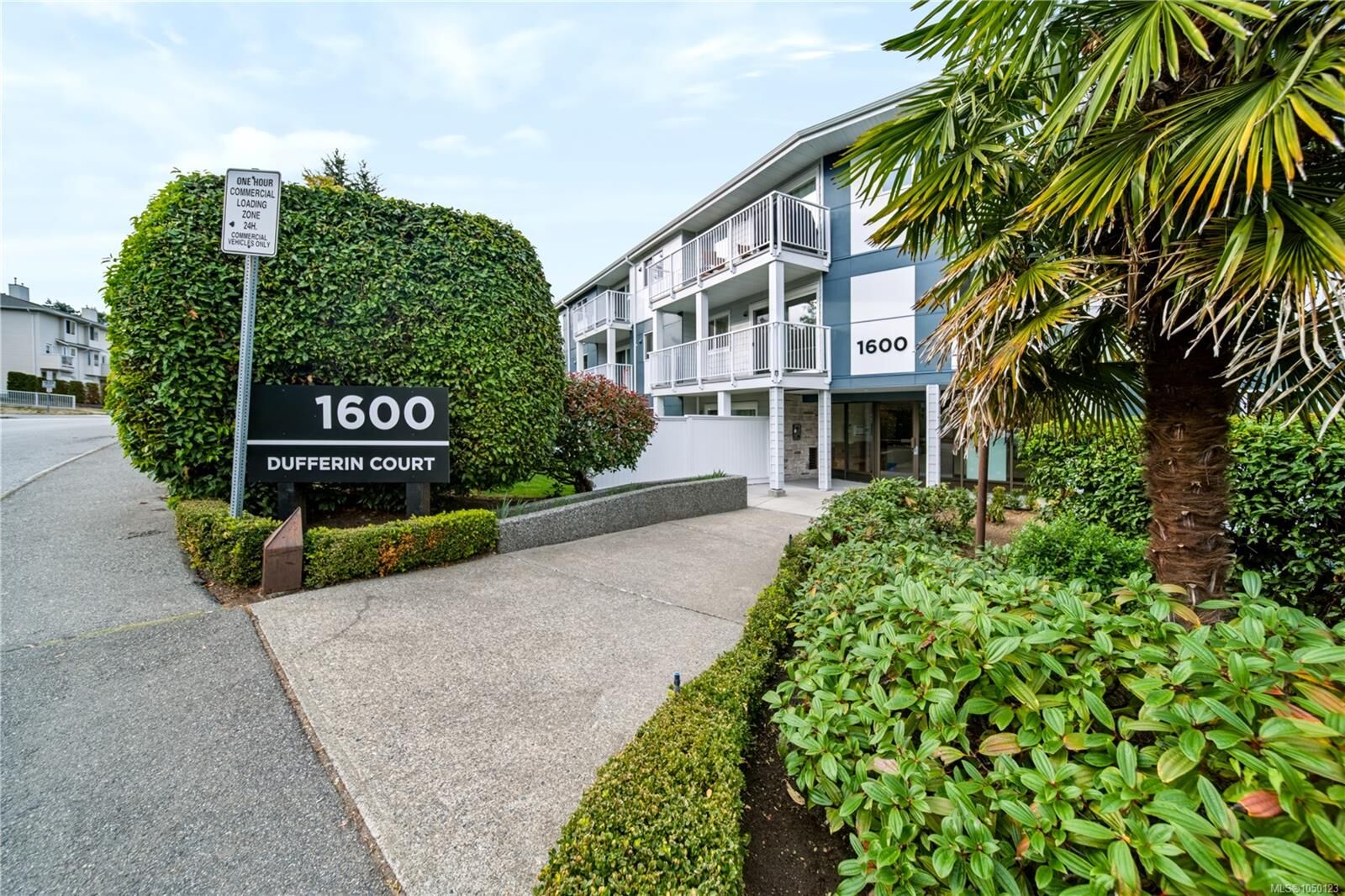 Property Photo:  1600 Dufferin Cres #202  BC V9S 5N2 