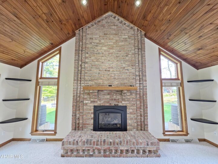 Property Photo: 114 Stratford Court PA 16648