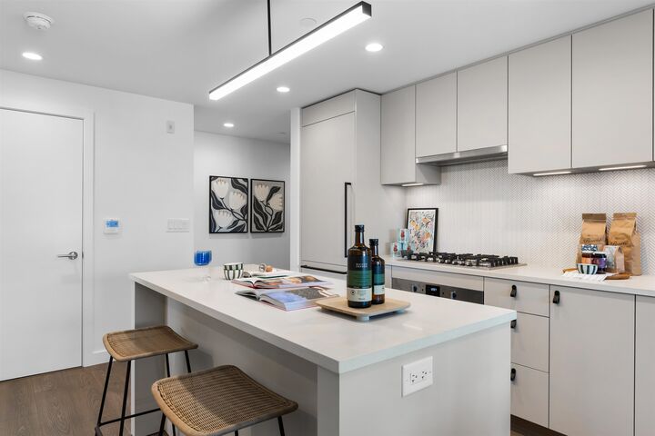 Property Photo:  1680 E 12th Avenue 211  BC V5N 2A3 