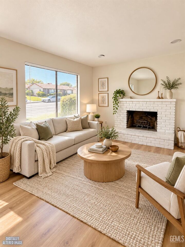 Property Photo:  2824 N Half Moon Drive  CA 93309 