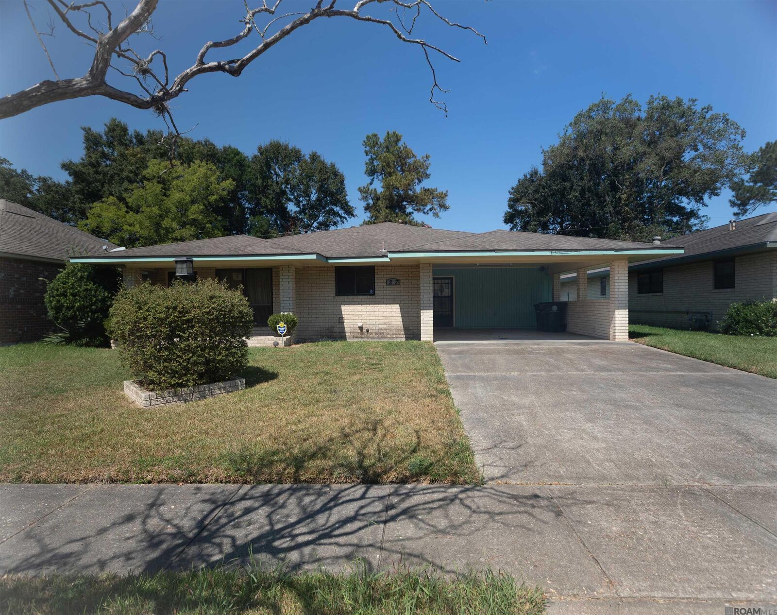 Property Photo: 1247 Silverwood Dr LA 70807