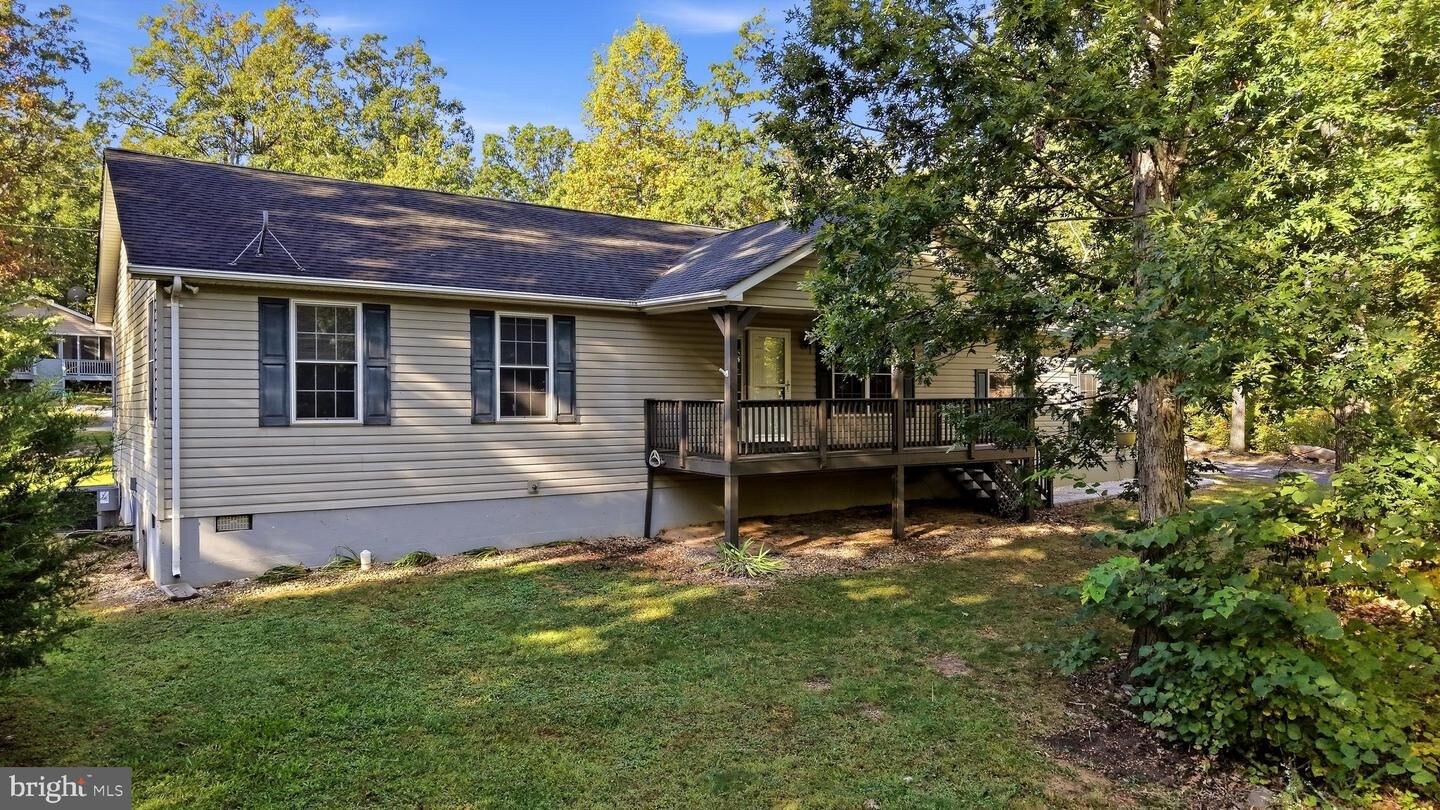Property Photo:  307 Mountain Falls Boulevard  VA 22602 