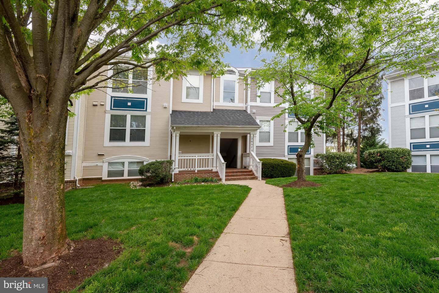 Property Photo:  20575 Snowshoe Square 202  VA 20147 