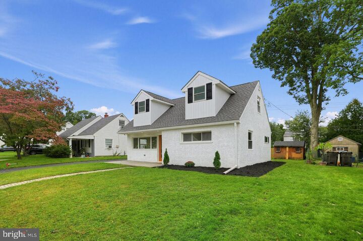 Property Photo:  198 Oxford Circle  PA 19403 