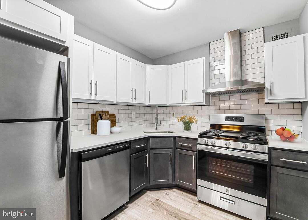 Property Photo:  4977 Battery Lane 807  MD 20814 