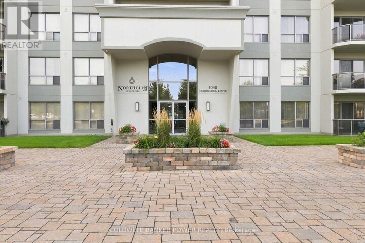 Property Photo:  1030 Coronation Drive 1305  ON N6G 0G5 