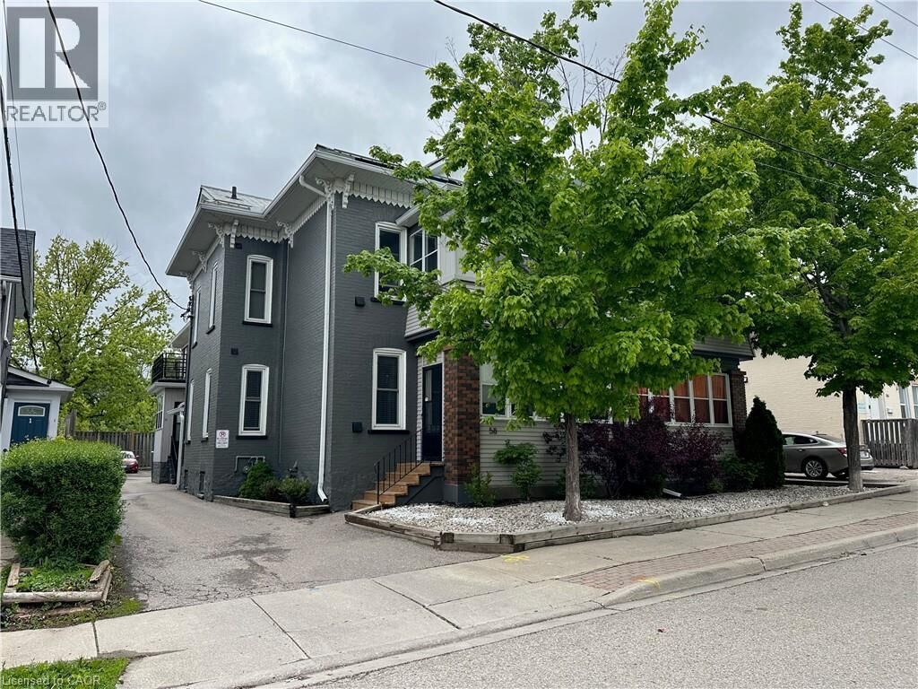 Property Photo:  58 Madison Avenue North 203  ON N2H 2Z6 
