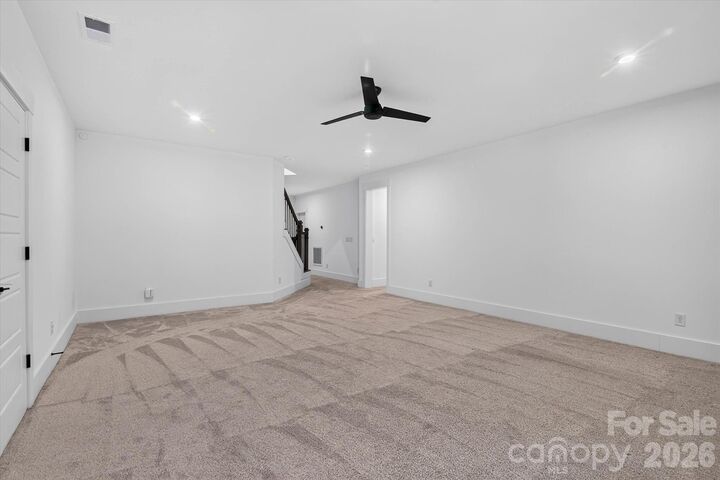 Property Photo:  1216 Glade Arch Lane  NC 28078 
