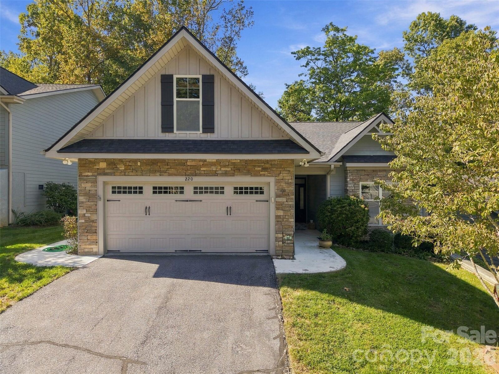 Property Photo:  220 Waterside Drive  NC 28791 