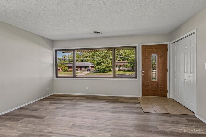 Property Photo: 3969 Larchview Drive OH 45236