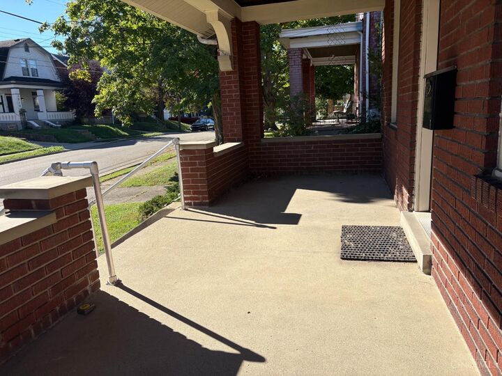 Property Photo: 3927 Delmar Avenue OH 45211