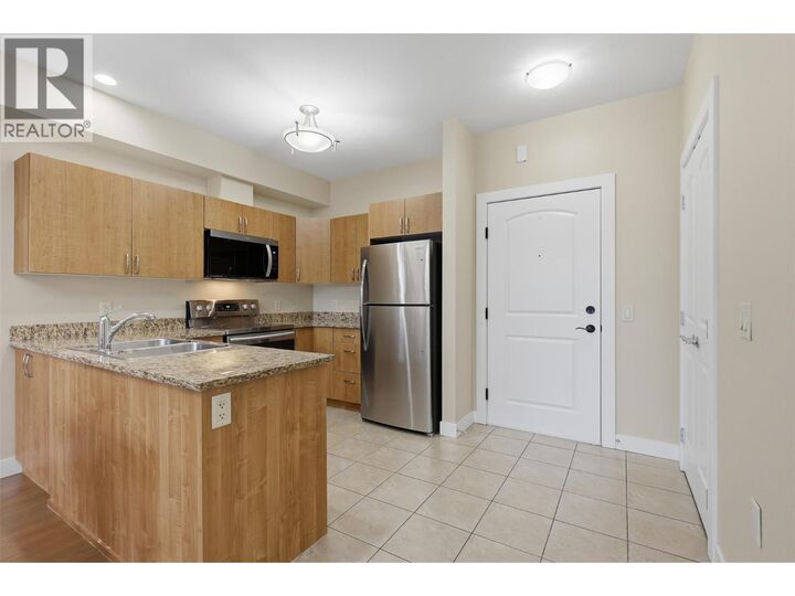 Property Photo:  760 Mayfair Street 301  BC V2B 0E5 