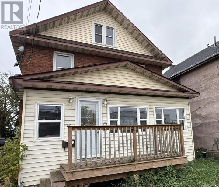 Property Photo:  35 Albert St  ON P6A 2H7 