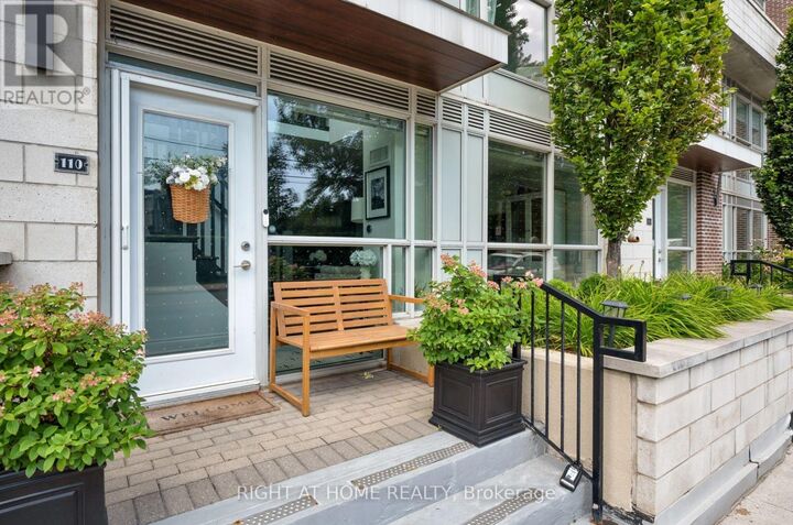 Property Photo: 1350 Kingston Road Th10 ON M1N 1P9