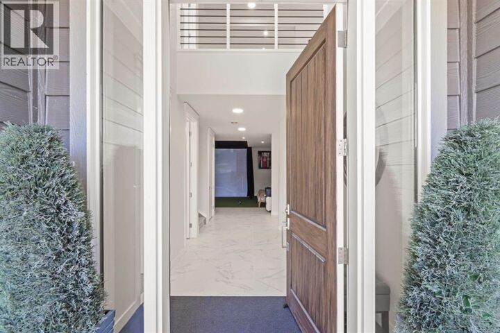 Property Photo:  40 Crestridge Heights Southwest  AB T3B 6K6 
