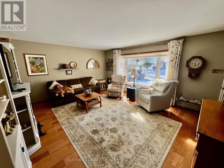 Property Photo:  107 Morison Avenue  ON P8N 2K8 
