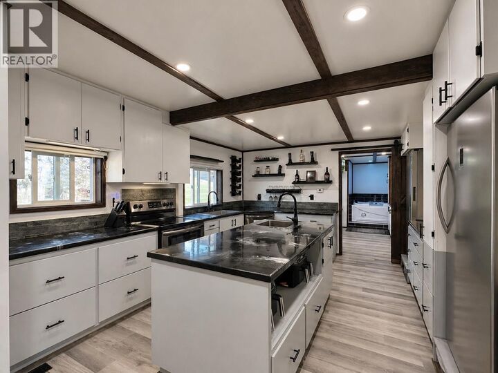 Property Photo:  41 Cedar Street  BC V0E 2Z0 