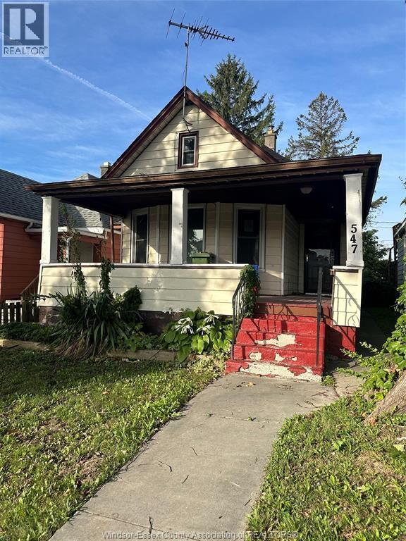 Property Photo:  547 Pierre Avenue  ON N9A 2K1 