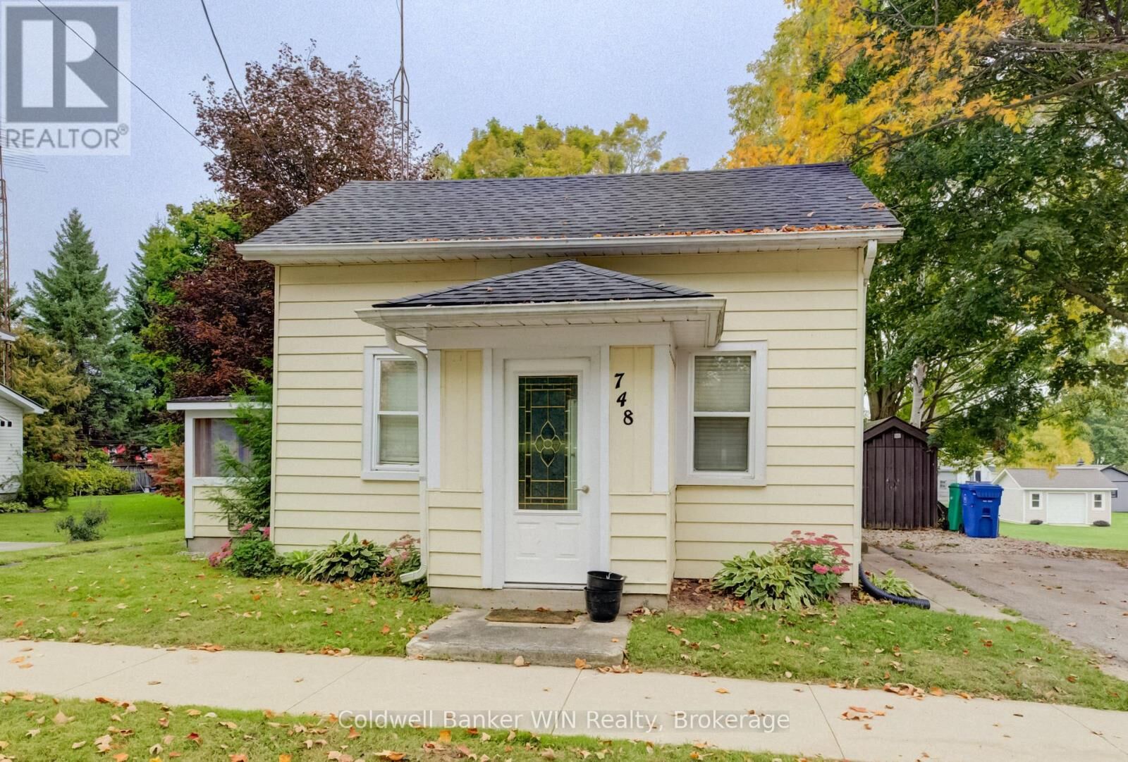Property Photo: 748 Arthur Street ON N0G 1C0